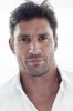 photo Manu Bennett