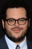 photo Josh Gad